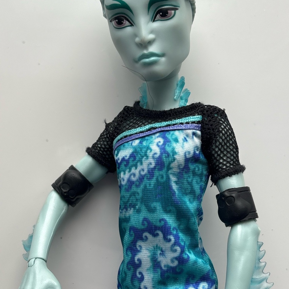 Monster High Gil Webber Wheel Roller Skate